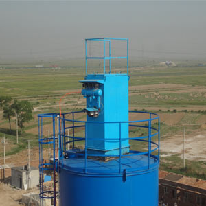 大型倉頂脈沖單機除塵器 高效環(huán)保設(shè)備助力工業(yè)清潔生產(chǎn)